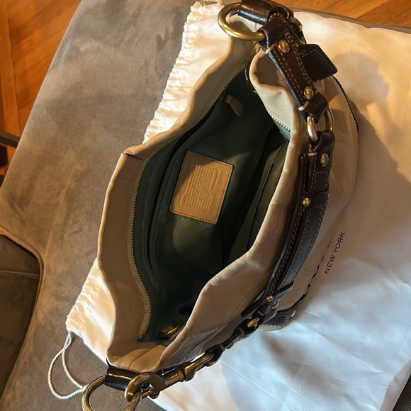 Coach Crème Leather Purse - Picture 4 of 6